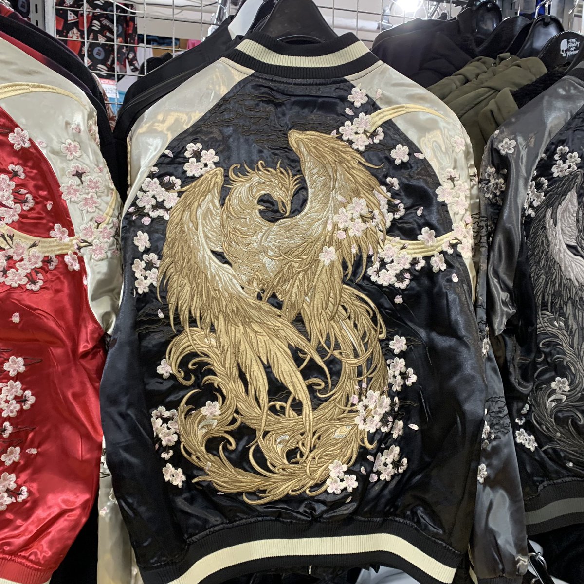 No id リバーシブル　スカジャン　総柄刺繍　不死鳥 フェニックス 飛鳥 粋 不死鳥百花リバーシブルスカジャン 絡繰魂 243129 和柄 和風