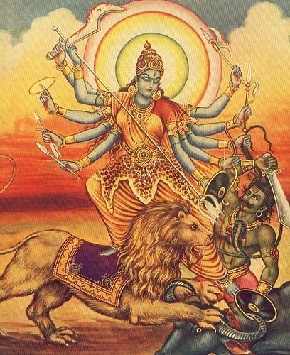 🧵Day 7 of Navratri :- Maa Maha Chandi Devi, the fierce Mother who rides a lion, wields the weapons of all gods, and destroys every force of darkness to protect her children 🦁⚔️🌸

Maa Maha Chandi Devi is a powerful form of Durga / Parvati Devi, worshipped as the embodiment of