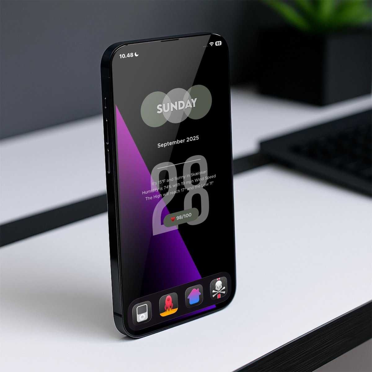 thgr34td4n3's tweet image. Sunday on IPhone 📲 

#Showlive 
#mlite 
#Ios26beta1 

• wallpaper @noir_arts 
• icons @ThemesOnFire 
• SL theme @Jennyisblessed1 JB569_sojib special thx to @setup_boy_sojib for original widget 
• mockup @SeanKly #mlite