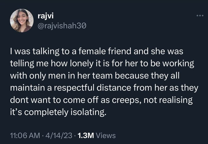 grisasexual's tweet photo. "Estuve hablando con una amiga y me contó lo sola que se siente trabajando con hombres, porque todos mantienen una respetuosa distancia de ella pues no quieren ser vistos como babosos, sin darse cuenta que la tienen aislada" 
Este es vuestro futuro chicas, dad gracias al feminismo