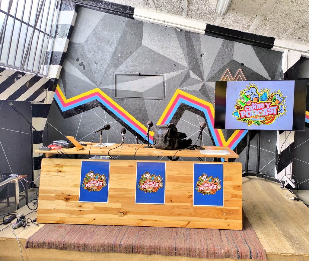 Por último reiterar mi agradecimiento a todos los asistentes, porque el #CañasyPodcast2 lo hemos organizado para vosotros. También a la Fábrica de Cervezas la Caníbal por acoger el evento. Os esperamos el año que viene en la tercera edición del Cañas y Podcast. Muchas Gracias 4/4