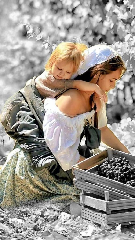 "من اختار الرضا عاش ملكًا حتى وإن لم يملك شيئا..  💙🤍
 صباح الخير والسعادة 🌷
#صباح_الخير