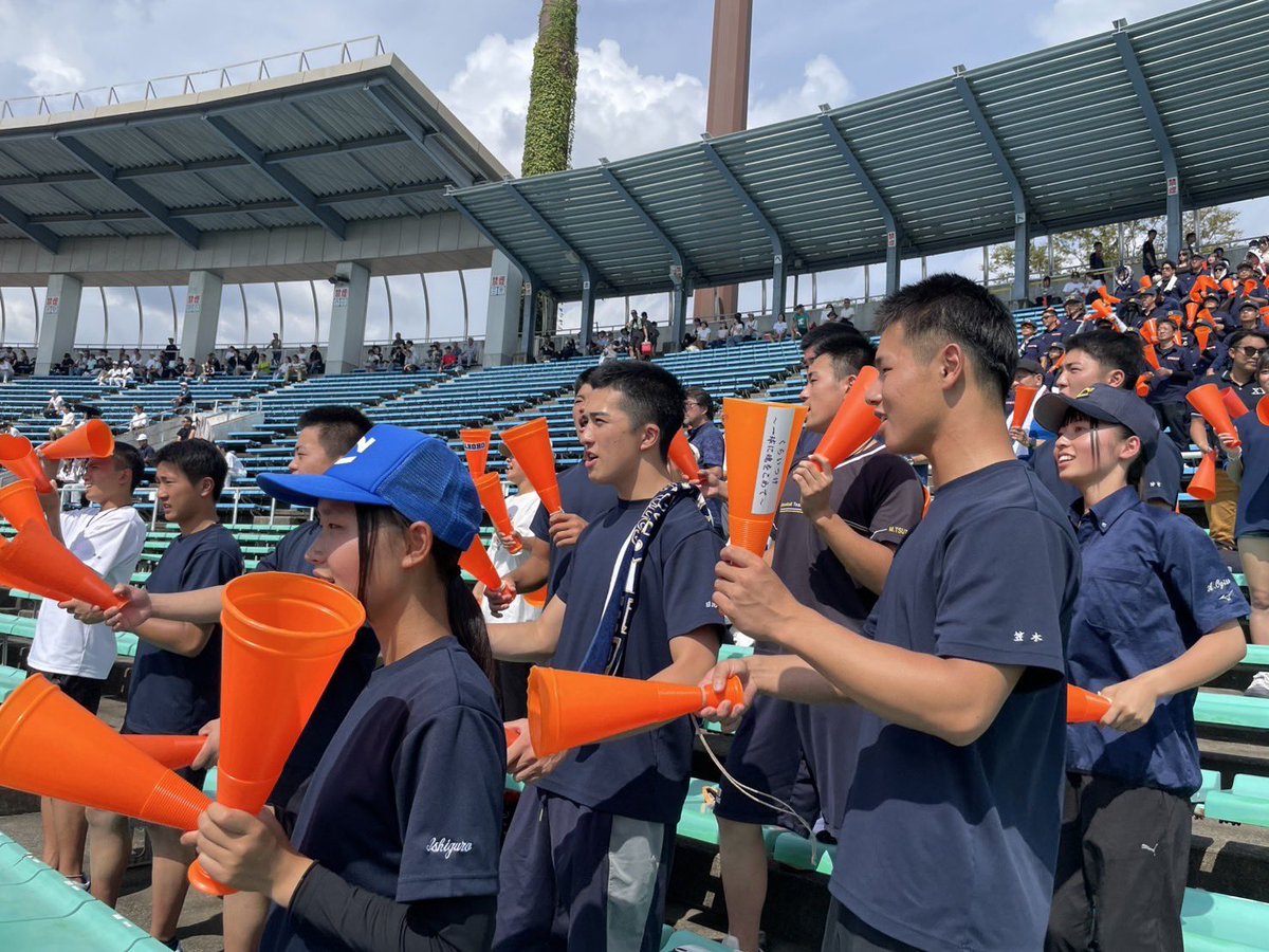 Chukyo_PR's tweet photo. 【硬式野球部】
第78回秋季東海地区高等学校野球岐阜県大会　　
決勝　大垣日大高校
2ー9で負けました。

今大会は準優勝に終わりましたが、10月18日から行われる東海大会に向けて頑張ります。
また本日の決勝戦は引退した沢山の3年生も応援に駆けつけてくれました！ https://t.co/3S5pvmpdvi