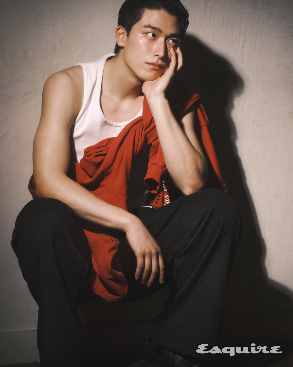 박무빈 선수와 함께한 <에스콰이어 웰니스> 화보를 공개합니다. 아래 링크를 바로 확인해 보세요. 
🔗 instagram.com/p/DPI5N27j9K0/…

인스타그램에 공개되지 않은 B컷은 아래 링크에서 만나볼 수 있습니다. 
🔗 esquirekorea.co.kr/article/1888688
-
#박무빈 #ParkMubin #농구선수 #울산현대모비스피버스