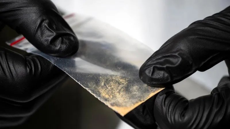 Drug lab developing synthetic opioids found in Ayrshire
Police uncovered the UK's first drug lab for nitazenes in Ayrshire, a senior officer has told an oversight board.
Nitazenes are high-strength synthetic opioids which are sometimes mixed into other drugs which can be highly