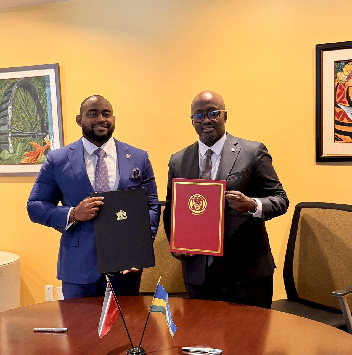 Day 6 in New York | On the margins of #UNGA80, Min. <a href="/onduhungirehe/">Olivier J.P. Nduhungirehe</a> signed two landmark agreements:

- A Visa Waiver Agreement with the Arab Republic of Egypt 🇪🇬

- A Bilateral Air Services Agreement (BASA) with the Republic of Trinidad and Tobago 🇹🇹

At the ceremonies, Minister