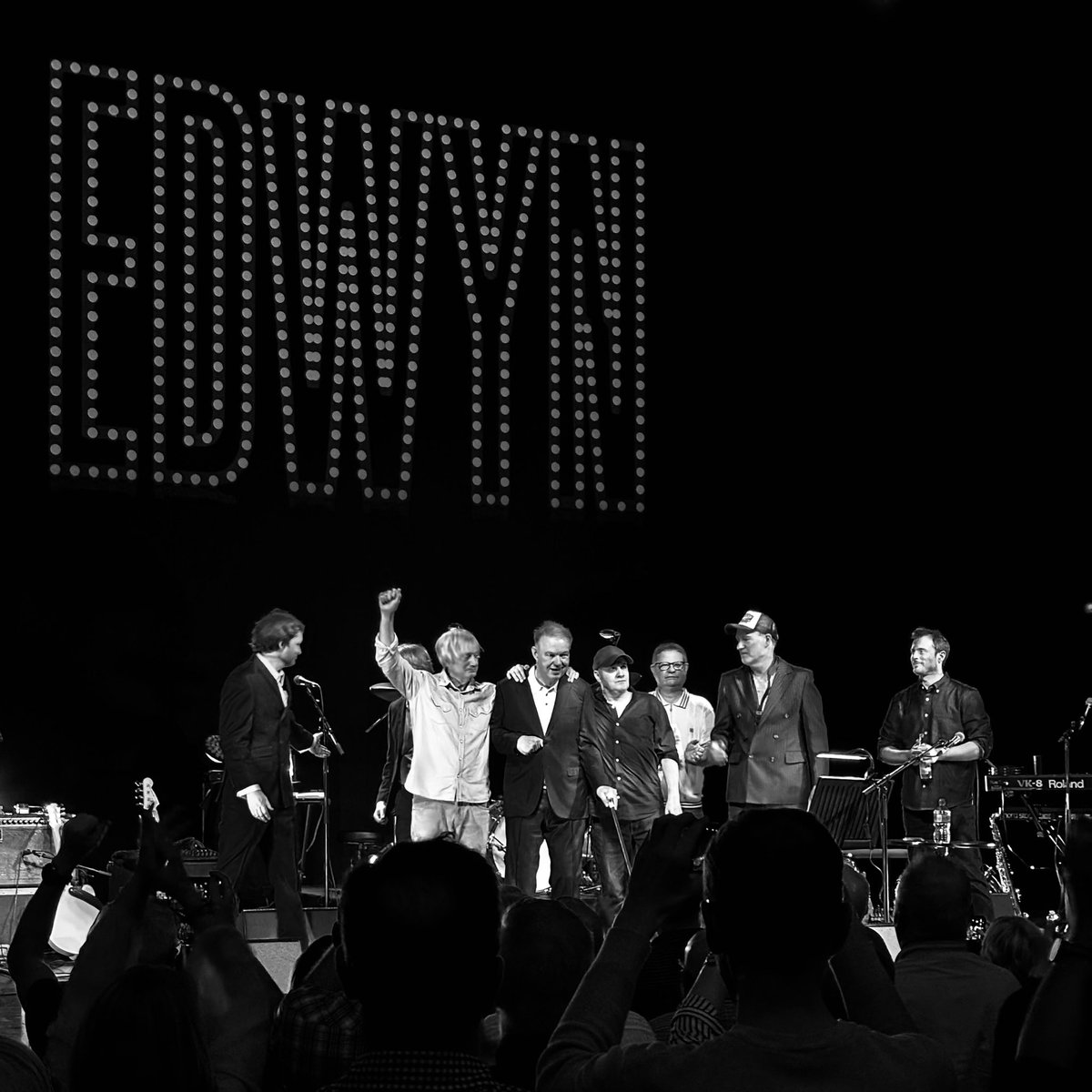 “Put your hands together for Edwyn Collins one last time...” <a href="/EdwynCollins/">Edwyn Collins</a> taking a final bow in Glasgow on his farewell tour, flanked by former Orange Juice bandmates James Kirk and Steven Daly.