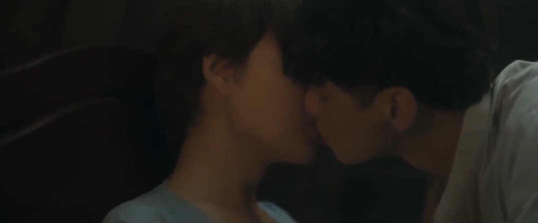 phooph651's tweet photo. @harit_keng You need to question🤭🤭🤭 https://t.co/XXFIG5Vqfe