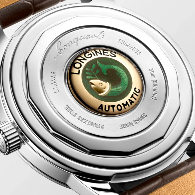 Vintage 1950s style with modern automatic movement, 38mm Longines Conquest Heritage stainless steel case, 72-hour power reserve.

Discover it here: rudells.com/conquest-herit…

#Longines #ConquestHeritage #Rudells