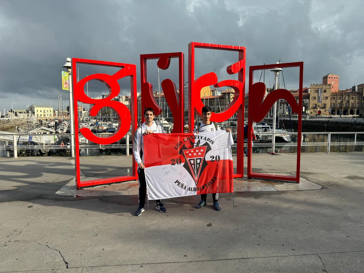 Los nuestros ya están en Gijón. A por los tres puntos. Aúpa Alba!