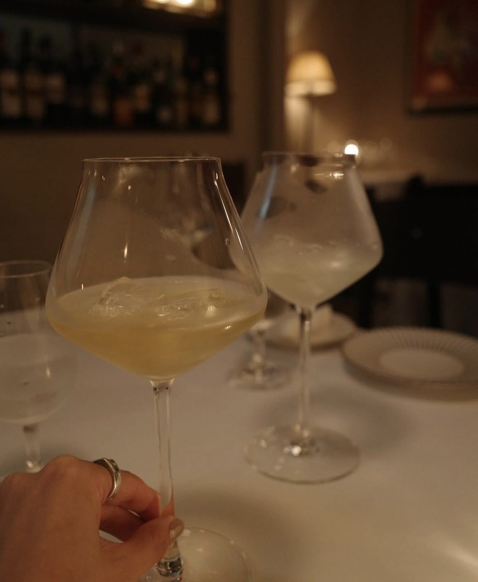 emi6758's tweet photo. お気に入りのお店🥂 https://t.co/JBmIs6yxps