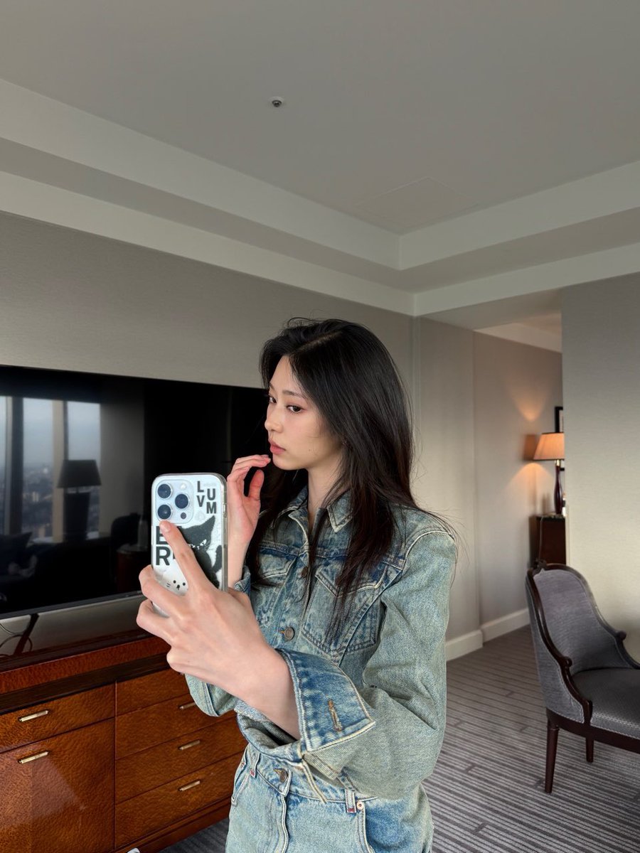 Nerdy2020's tweet image. OOHH MYY GAHDDDD 🤯😳😍
Kim Minju didn’t have a single bad angle. HER SHARP EYES 🫠