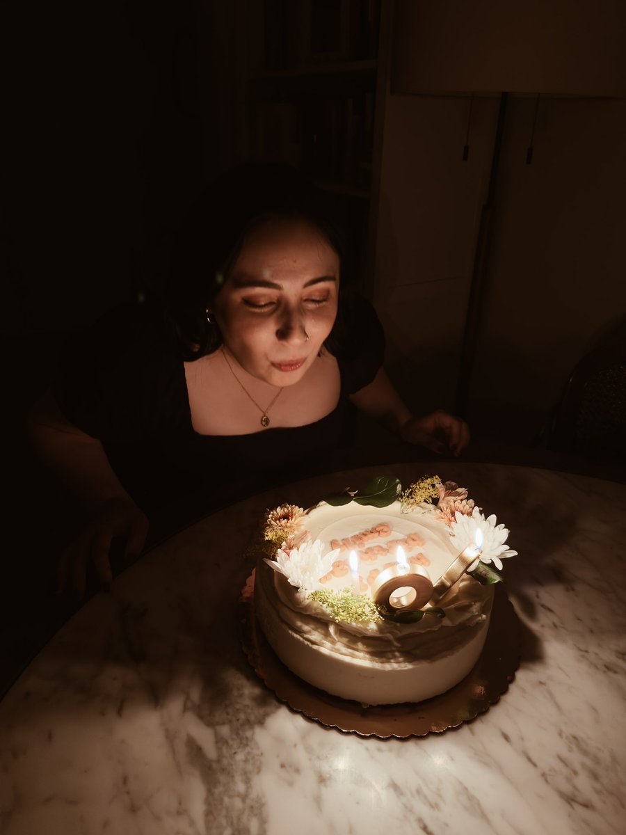 WhyyTom's tweet image. @countthemoon