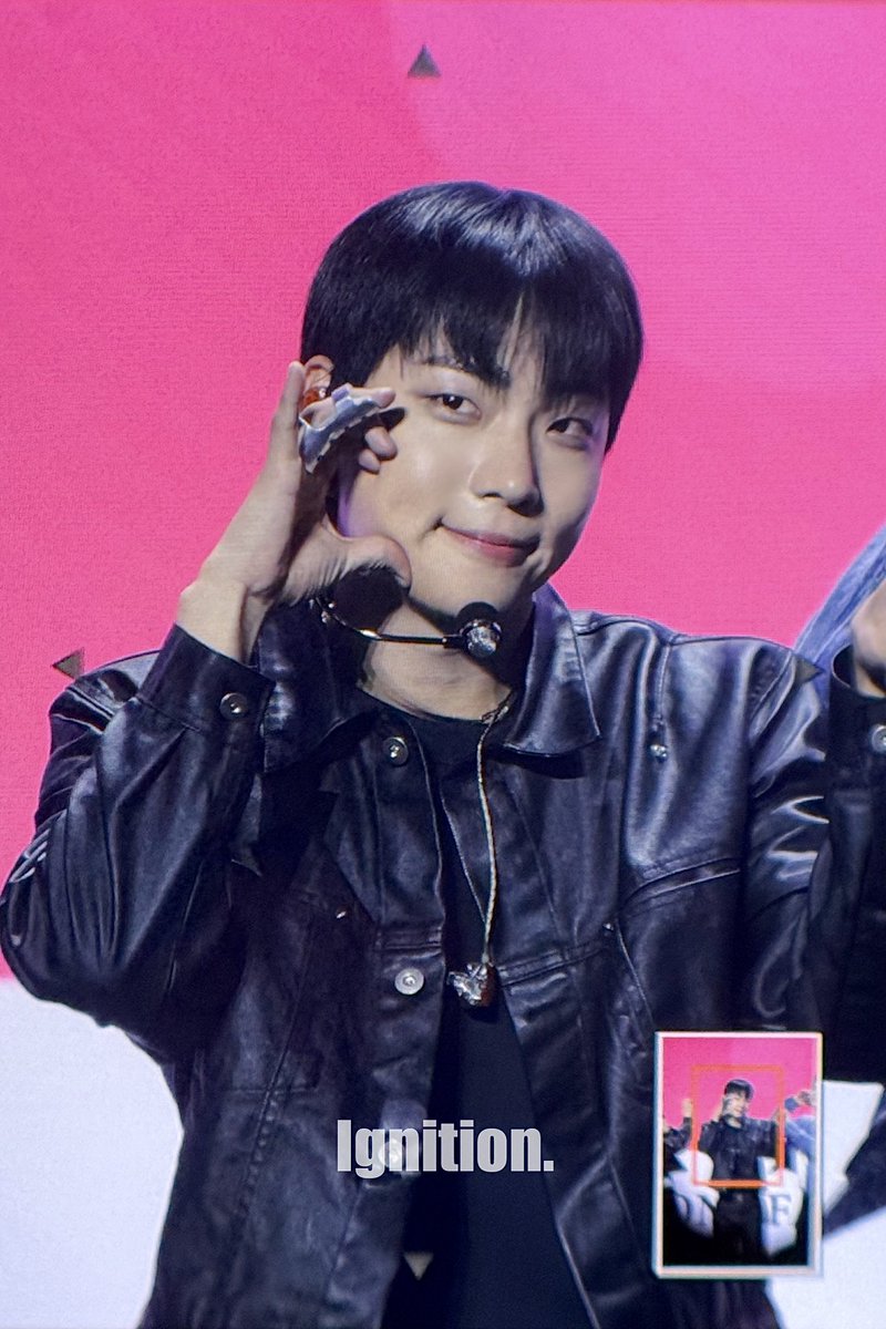 250927 pre.
예뿌니만두💕🥟🎀
#이션 #E_TION #창윤 #온앤오프 #ONF