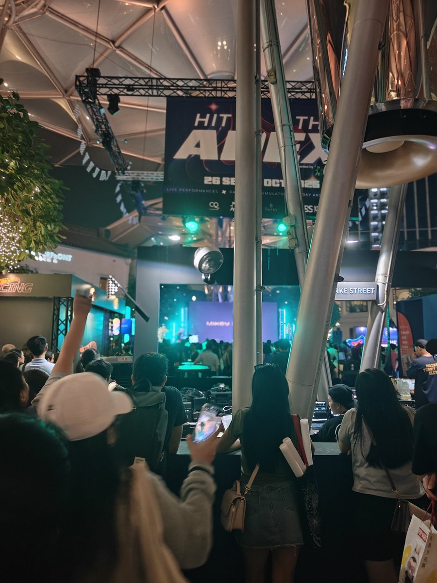 Lovely Friday Evening at my favourite <a href="/Singapore/">Singapore</a>