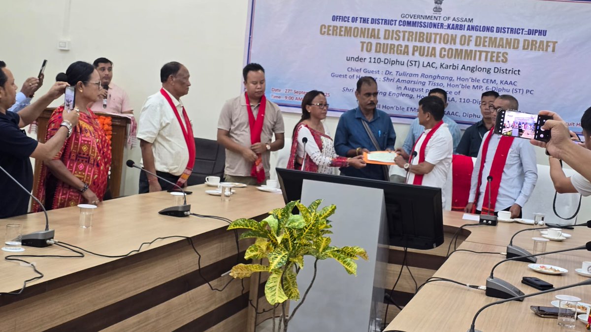 LongsingTo37299's tweet photo. Attended the Ceremonial Distribution of Demand Draft to Durga Puja Committees under 110- Diphu (ST) LAC organized by Karbi Anglong District Administration at Circuit House along with Chief Guest cum Hon'ble CEM of Karbi Anglong Autonomous Council Dr @TuliramRonghang, Hon'ble MP Shri @Amarsingejangpo, Hon'ble Deputy Chairman of KAAC Sjt Avijit Kro, MAC, Hon'ble EMs Sjt D Uphing Maslai and Sjt Mangal Sing Timung, Hon'ble DC of Karbi Anglong District Smt Nirola Phangchopi and other dignitaries.
@himantabiswa 
@DilipSaikia4Bjp