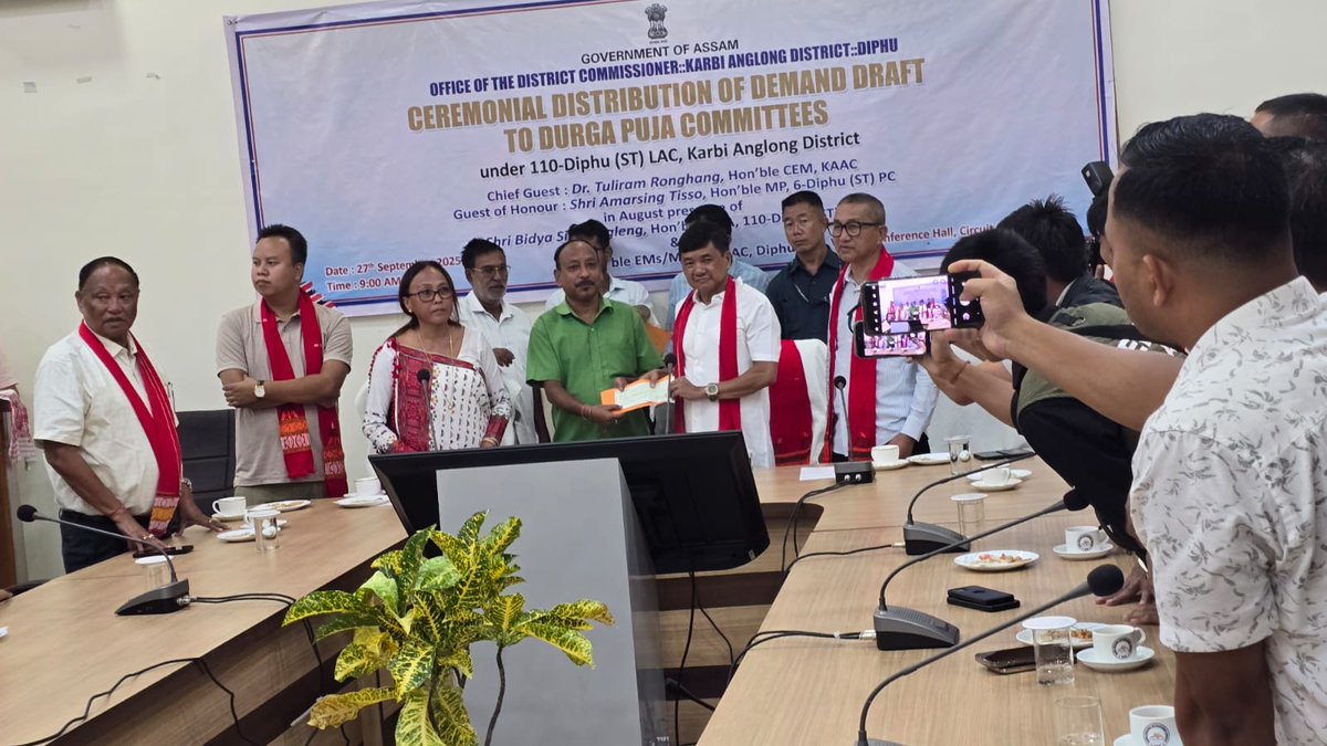 LongsingTo37299's tweet photo. Attended the Ceremonial Distribution of Demand Draft to Durga Puja Committees under 110- Diphu (ST) LAC organized by Karbi Anglong District Administration at Circuit House along with Chief Guest cum Hon'ble CEM of Karbi Anglong Autonomous Council Dr @TuliramRonghang, Hon'ble MP Shri @Amarsingejangpo, Hon'ble Deputy Chairman of KAAC Sjt Avijit Kro, MAC, Hon'ble EMs Sjt D Uphing Maslai and Sjt Mangal Sing Timung, Hon'ble DC of Karbi Anglong District Smt Nirola Phangchopi and other dignitaries.
@himantabiswa 
@DilipSaikia4Bjp