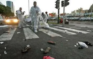 AstuteGaba's tweet photo. PALESTINE TERRORISM
🇮🇱 In 2005, a Palestinian Islamic Jihad terrorist committed a suicide bombing in #HaSharon mall Netanya. Using a 10KG suicide vest, with an addition of nails and metal pellets, he detonated himself on a crossing after approaching a group of young women. 5 were murdered with 90 others injured.
Do you support this ?
#Israel #Hamas #UN #UNGA #UnitedNations #Jews #Islam #Jihad #Iran #Houthi #Hezbollah #Islamists #IslamicTerrorism #Gaza #BenjaminNetanyahu