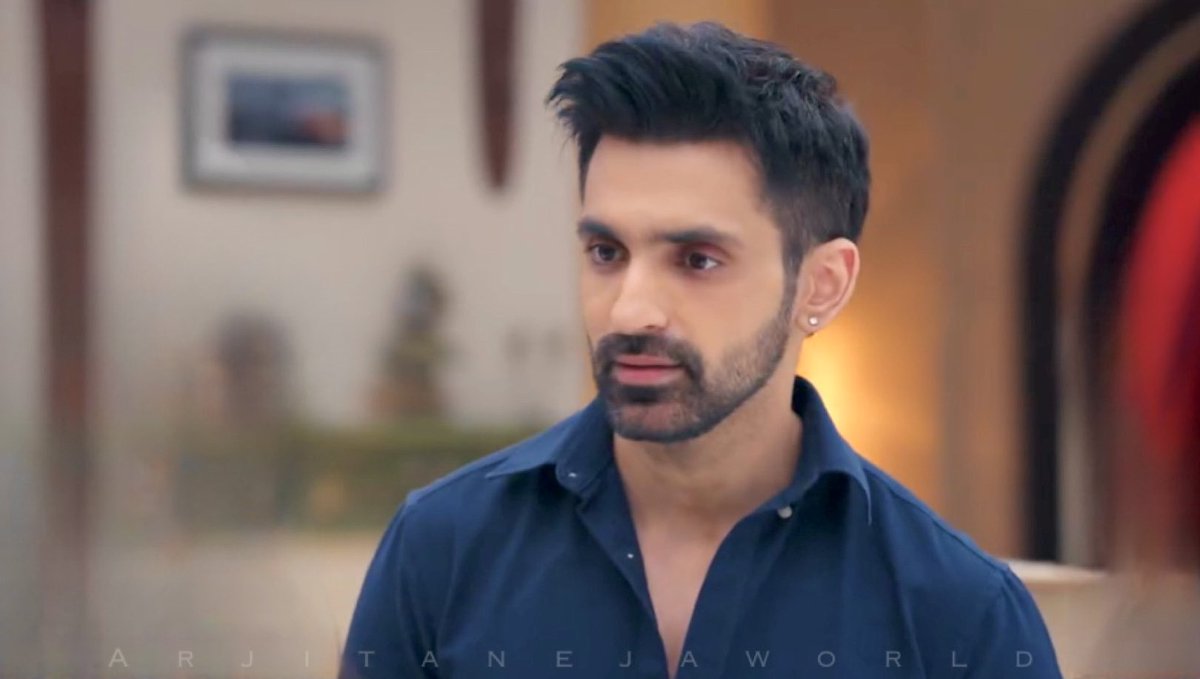 arjitanejaworld's tweet photo. There he goes giving us those eyes 👀  @arjitaneja  🤍💙

#ArjitTaneja #RishiChatterjee #Jhanak #Rishi @StarPlus https://t.co/Wil1p5ZCLN