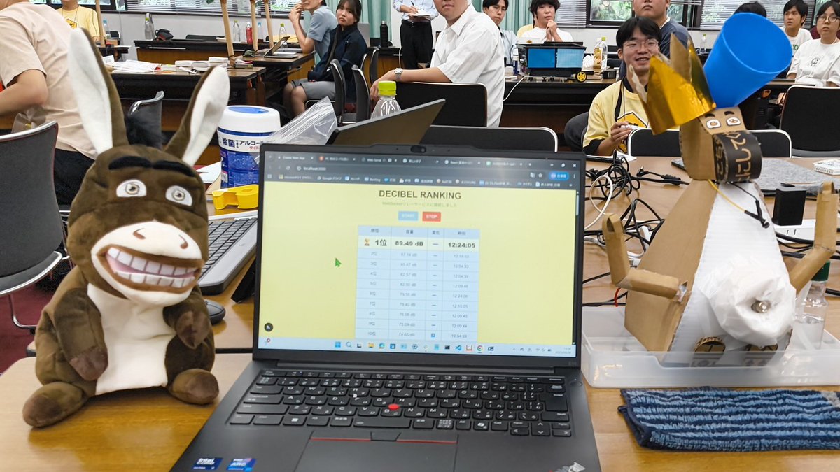WebIoTmakers's tweet image. 【岡山】岡山チームE「MY KIT Hatachi」作品「エールバ君」の発表です!スタジアム設置型のマスコットに叫ぶとデシベルを計測し、ランキング形式で可視化。一定の音量を超えると水を吹きかけ、物理的にクールダウン。観客の過激化を防ぎつつストレス発散を促します! #webiotmakers #CHIRIMEN