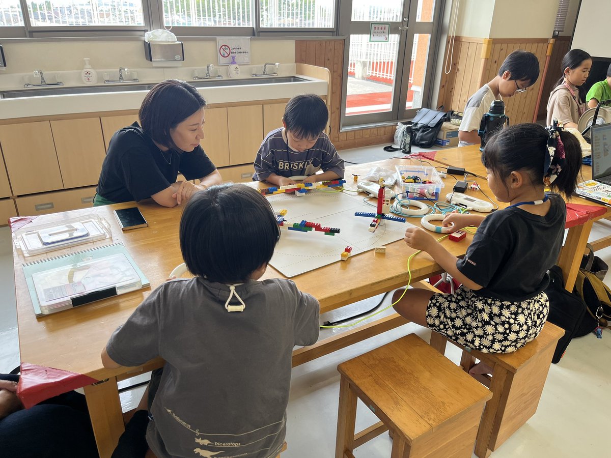 CoderDojoIyo's tweet image. 第71回CoderDojo伊予、開催中です〜っ😆✨