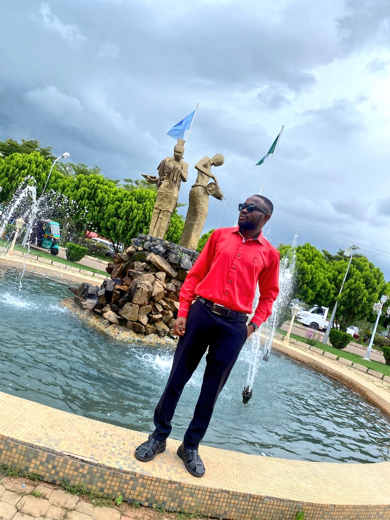 Manlat2's tweet image. I got balloons today
Woke up a year older
#happybirthdaytome