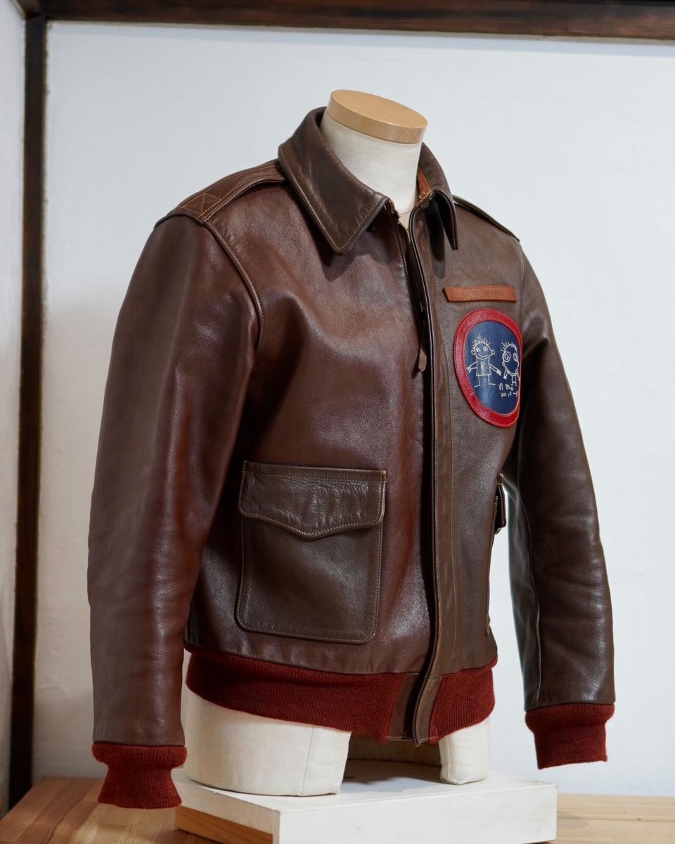 uYAlMX9xAJ60230's tweet image. #canyonleathercraft #キャニオンレザークラフト #a2jacket めちゃくちゃかっこいい。ほんま作ってもらってよかった。続く→