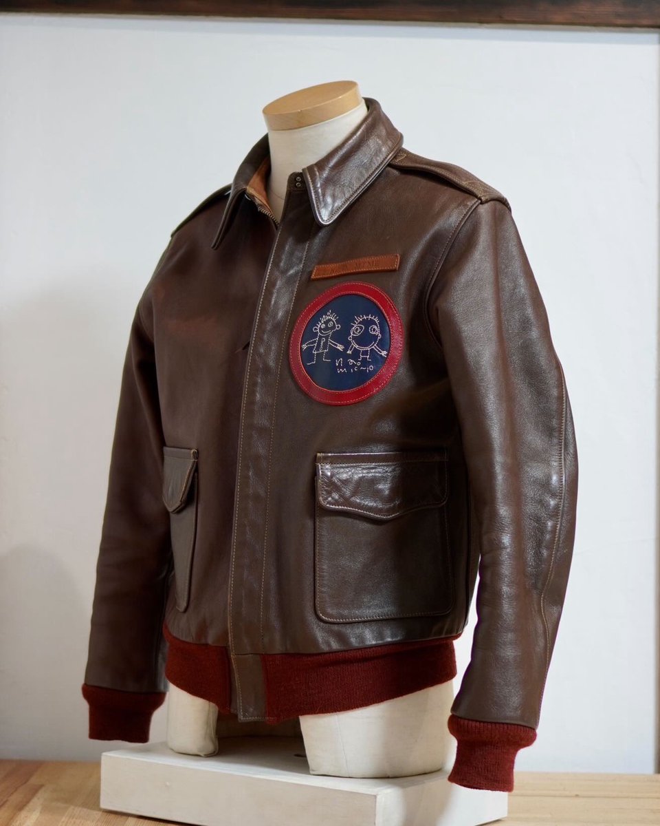 uYAlMX9xAJ60230's tweet image. #canyonleathercraft #キャニオンレザークラフト #a2jacket めちゃくちゃかっこいい。ほんま作ってもらってよかった。続く→