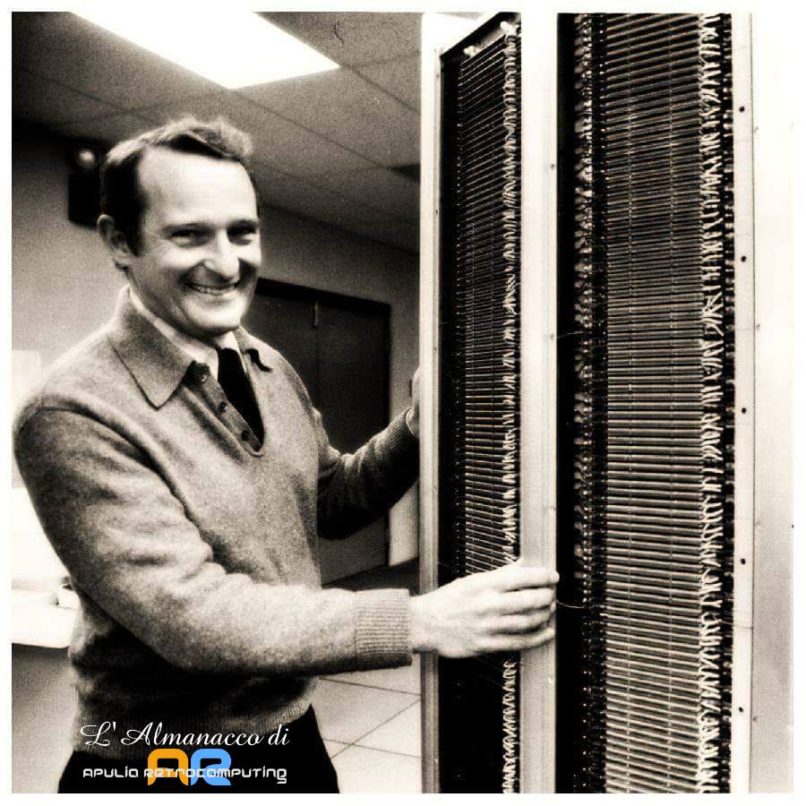ApuliaRetro's tweet image. 28 settembre 1925
#accaddeoggi

Nasce Seymour Roger Cray (Chippewa Falls - USA, 28 settembre 1925 - Colorado Springs - USA, 5 ottobre 1996).

Cray è stato un ingegnere elettronico. Ha lavorato all&apos;architettura di diversi supercomputer. ⬇️