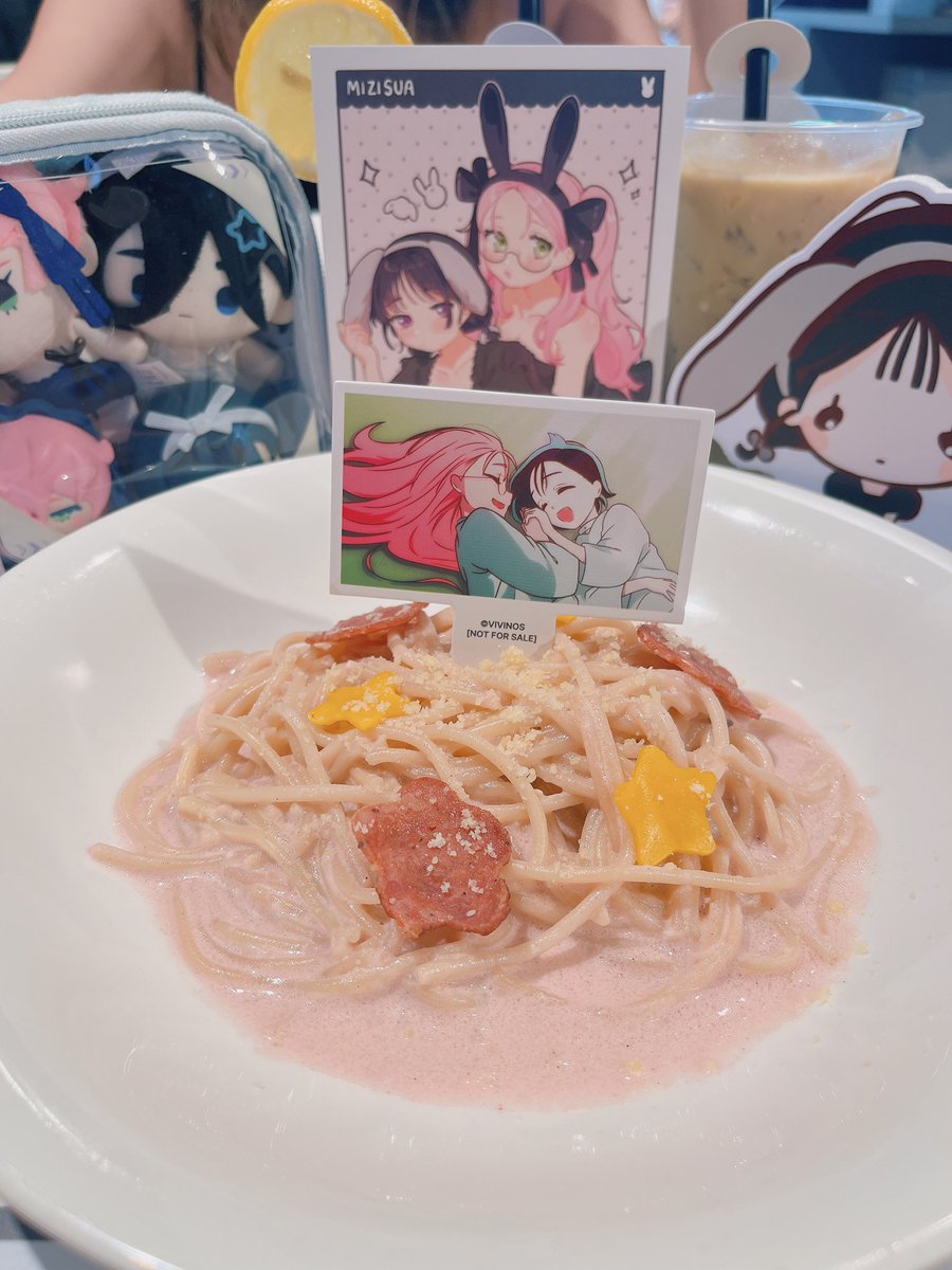 cheebpaku's tweet image. At Aniplus ALNST cafe collab 😩💕

#anipluscafesg #ANIPLUSAsia #alienstage #alnstcafe #ALNST