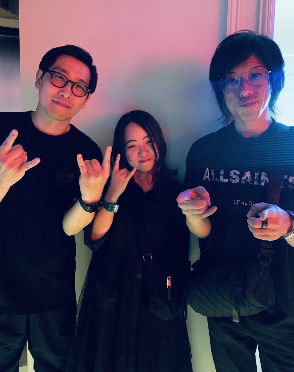 14_BLOCKS_VC's tweet image. 昨日は嬉しさで特典会あたりから、少々ちょけ過ぎた反省もありますが、沢山の方と少しの時間でも交流できて良かったです🙂
お久しぶりのはやぱーさんと、仲良くしていただいているざねさん・真夏さんから素敵な写真を頂戴しました🤘
オデッセイとっても良いハコですね⚡️