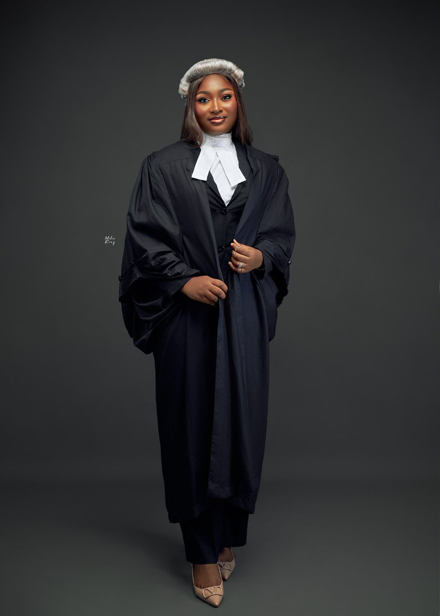 lilyfaluyi's tweet image. Got called to the largest bar in Africa the other day.
Let me bring you guys up to speed
REINTRODUCING  O.L Faluyi Esq, (lawyer, chartered accountant, chartered arbitrator)🤭❤️