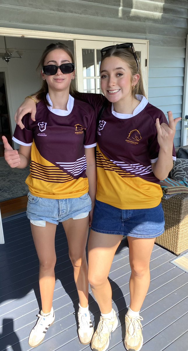 My two Granddaughters are off to see the Mighty Brisbane Broncos. How can they not win when they have this kind of support…!!!  💥💥💥
#tgdstuff #tgdarchives