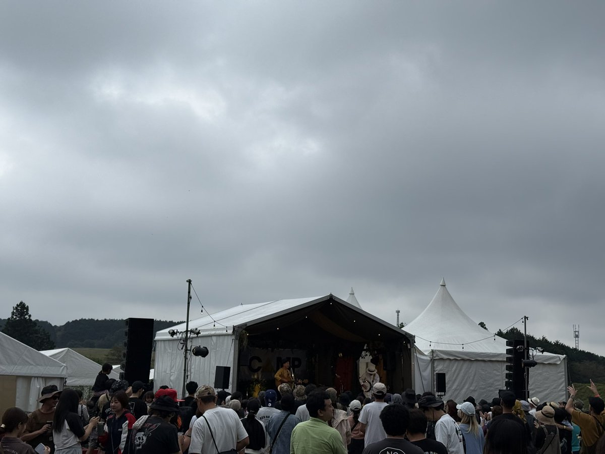 dw_nicols's tweet image. 🏕️thank you! #GOOUT🏕️

昨日の #GOOUTCAMP ふもとっぱらに
集まってくれたファンの皆様
スタッフの皆様
楽しい時間をありがとうございました😆🎶

お買い物から景色までたっぷり堪能して
素敵な時間となり感謝です😋

またGO OUTのステージで会えることを
楽しみにしています♪

#dwニコルズ
#dw25