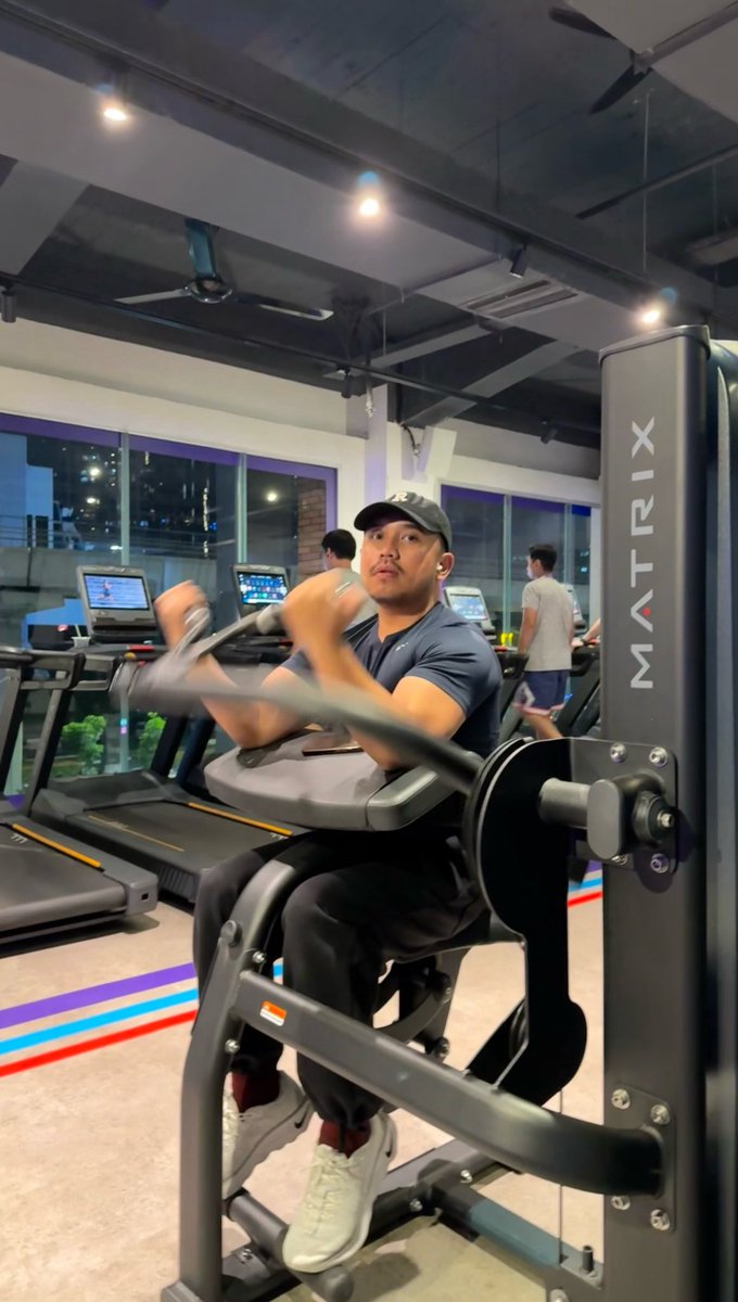 Gym karena persaingan ketaaaaattt hahahaha