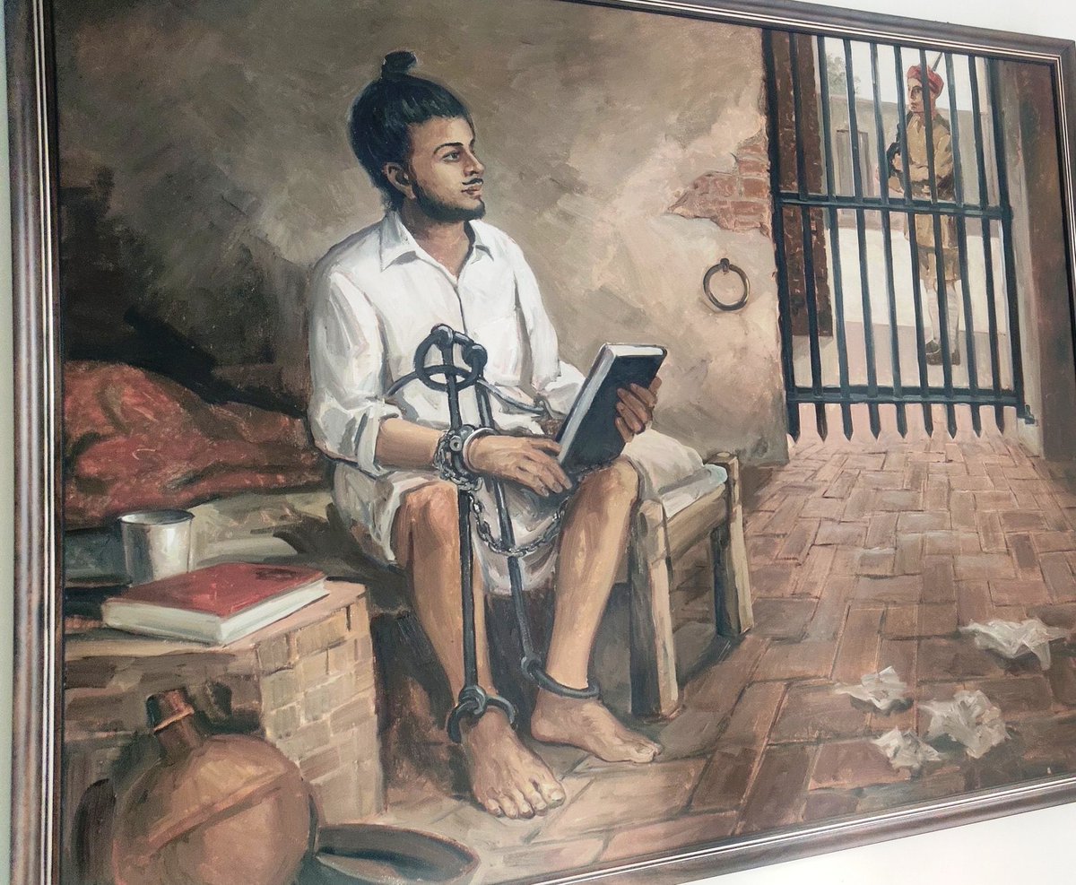 saniyamirza989's tweet image. इस कदर वाकिफ है, 
मेरे जज्‍बातों से मेरी कलम, 
मैं “इश्क़” भी लिखना चाहूँ तो “इंक़लाब” लिख जाता है.

- भगत सिंह 🌷

भगत सिंह जी की जयंती पर उन्हें कोटि - कोटि नमन ।

 #BhagatSingh #BhagatsinghJayanti #bhagathsingh #BhagatSinghJayanthi