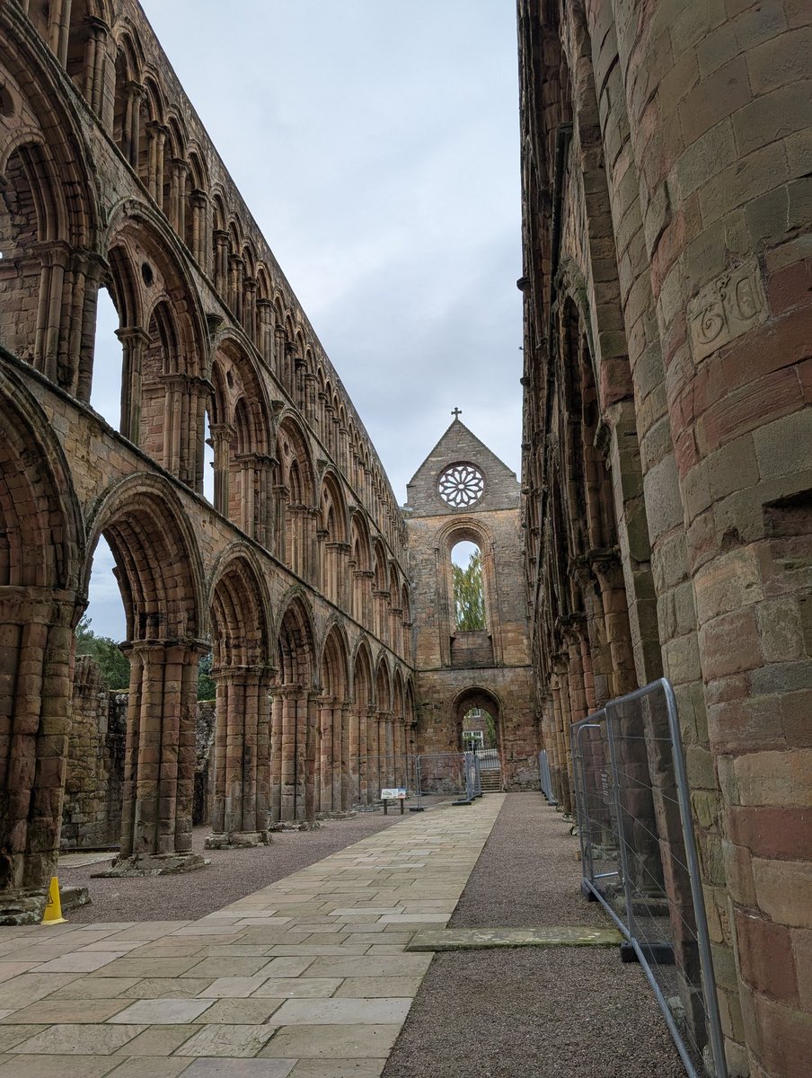StuartLang9's tweet image. Jedburgh Abbey is just stunning, steeped in history, well worth a visit @welovehistory