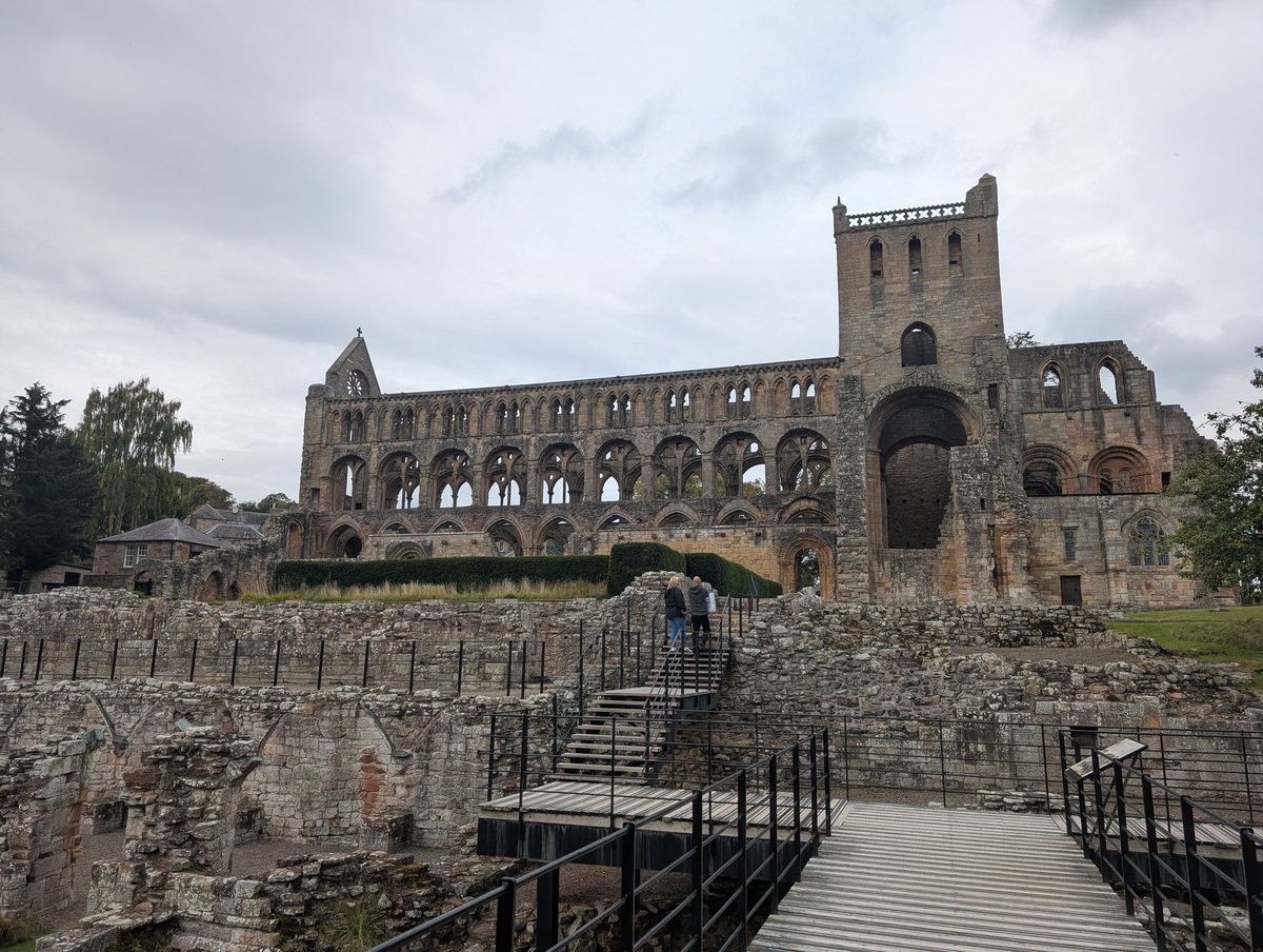 StuartLang9's tweet image. Jedburgh Abbey is just stunning, steeped in history, well worth a visit @welovehistory