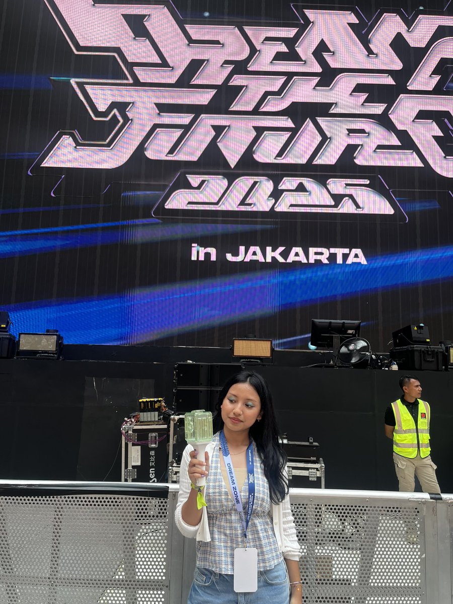 ann ౨ৎ tweet media