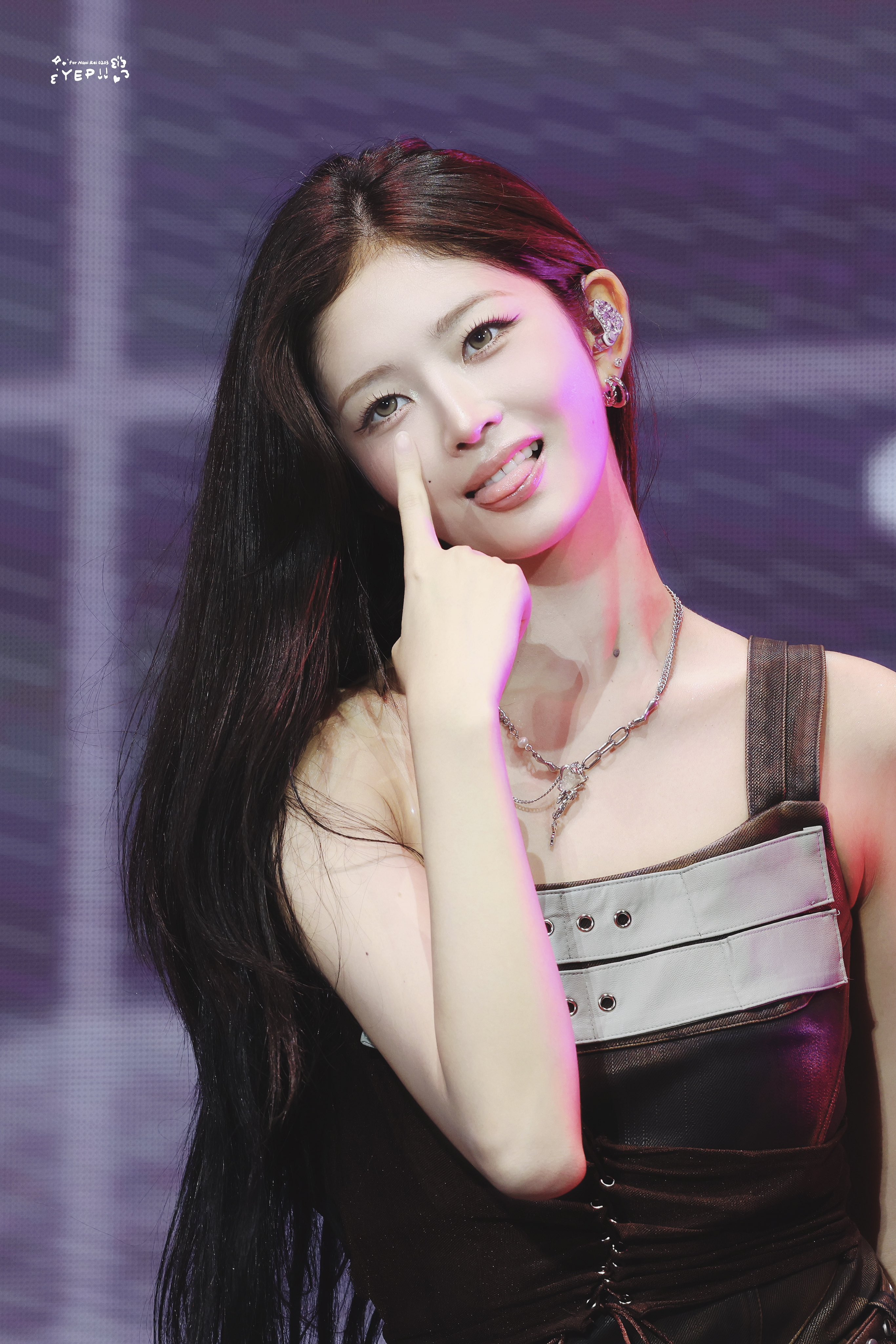 G16SK1Ub0AIurXf?format=jpg&name=4096x4096