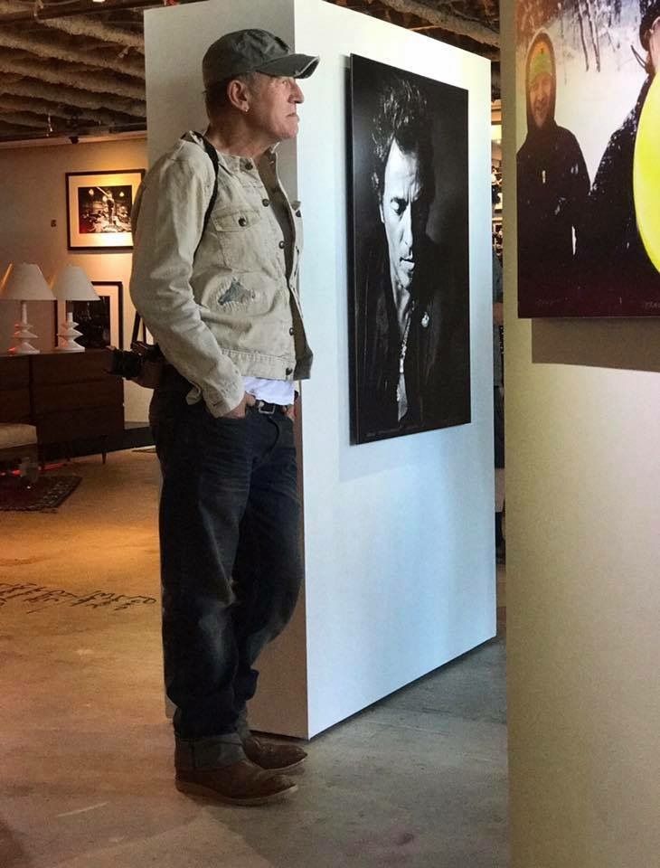 Springsteen Lyrics (@brucelyricsnl) on Twitter photo She said "Just a local hero", "Local hero" she said with a smile
"Yeah a local hero, he used to live here for a while" She said "Just a local hero", "Local hero" she said with a smile
"Yeah a local hero, he used to live here for a while"