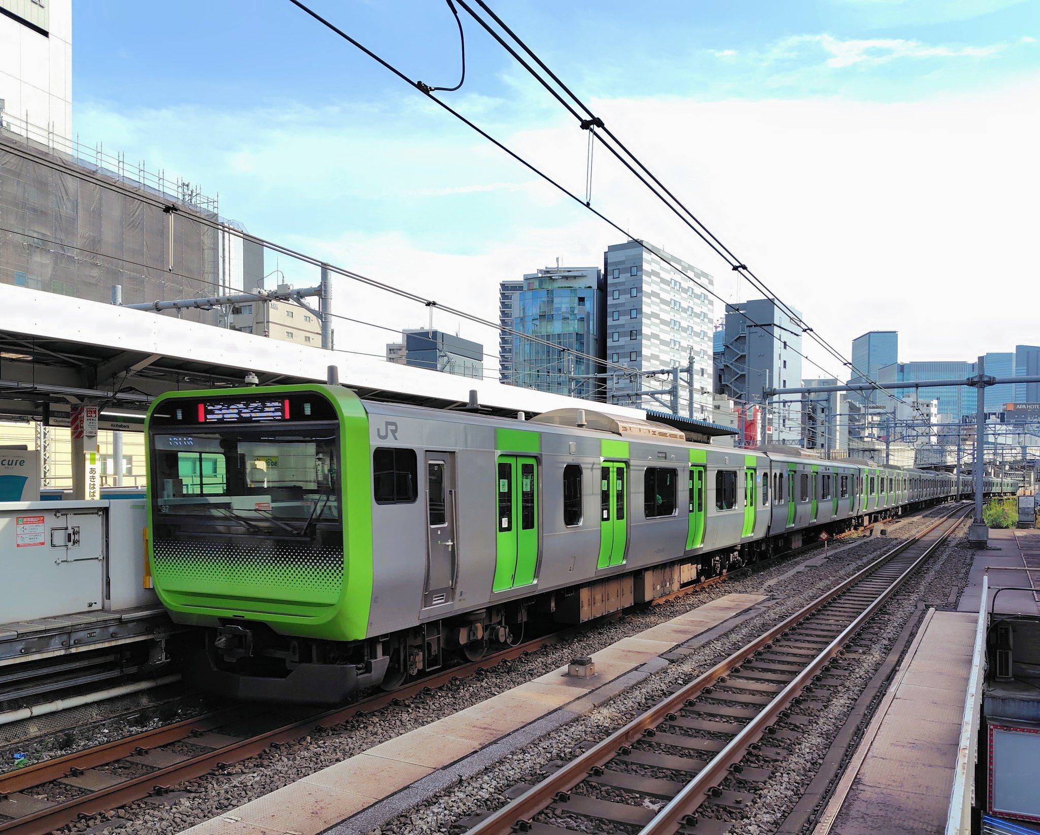 山手線さま専用 JR東】山手線東京観光列車「東京まるっと山手線」ツアーを催行
