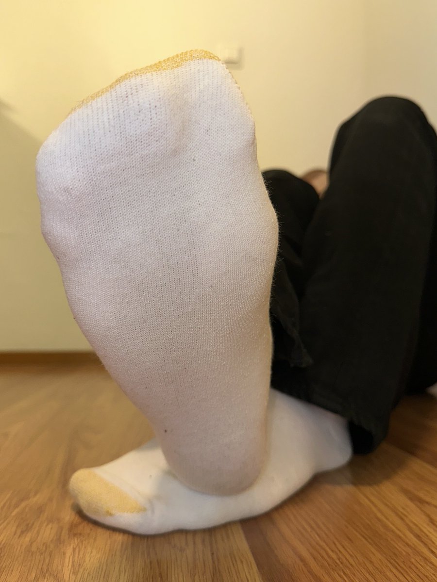 jack_royde's tweet photo. Whose dream is it to smell my socks? I think no one wants to do that or am I wrong? 🤔 Make your dream come true!🫵😈

#gaysocks #gaysockfetish #gaysocksworship #gaysniffingsocks #sockfetish #goldtoesocks #whitesocksfetish #malesocks #malesockfetish https://t.co/hmUsSlavzr