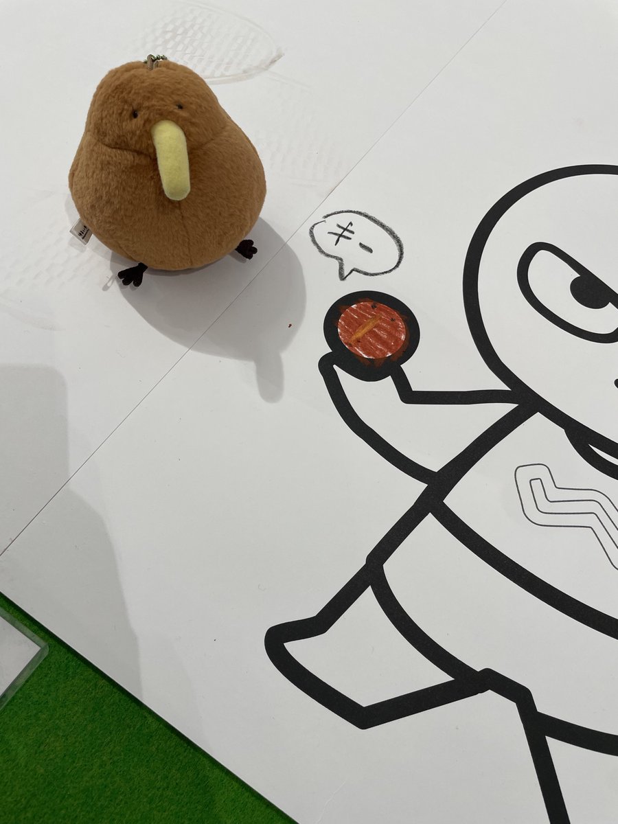 これはサツドラフェスで養命酒と強力わかもとに遊んでもらったキーウィ🥝