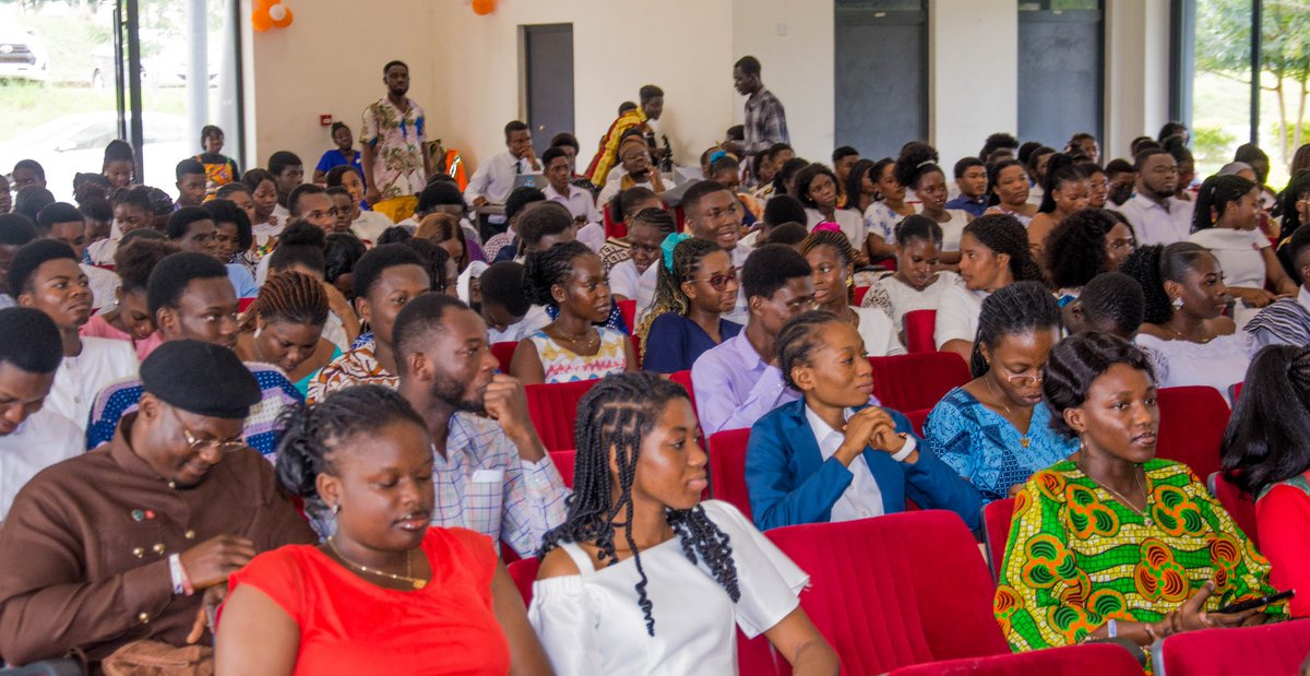 uesdgh's tweet image. UESD Family Unites in Thanksgiving to Mark End of 2023/2025 Academic Year Read More… 
uesd.edu.gh/uesd-family-un…
#UESD25
#HOPE25
#UESDthanksgiving