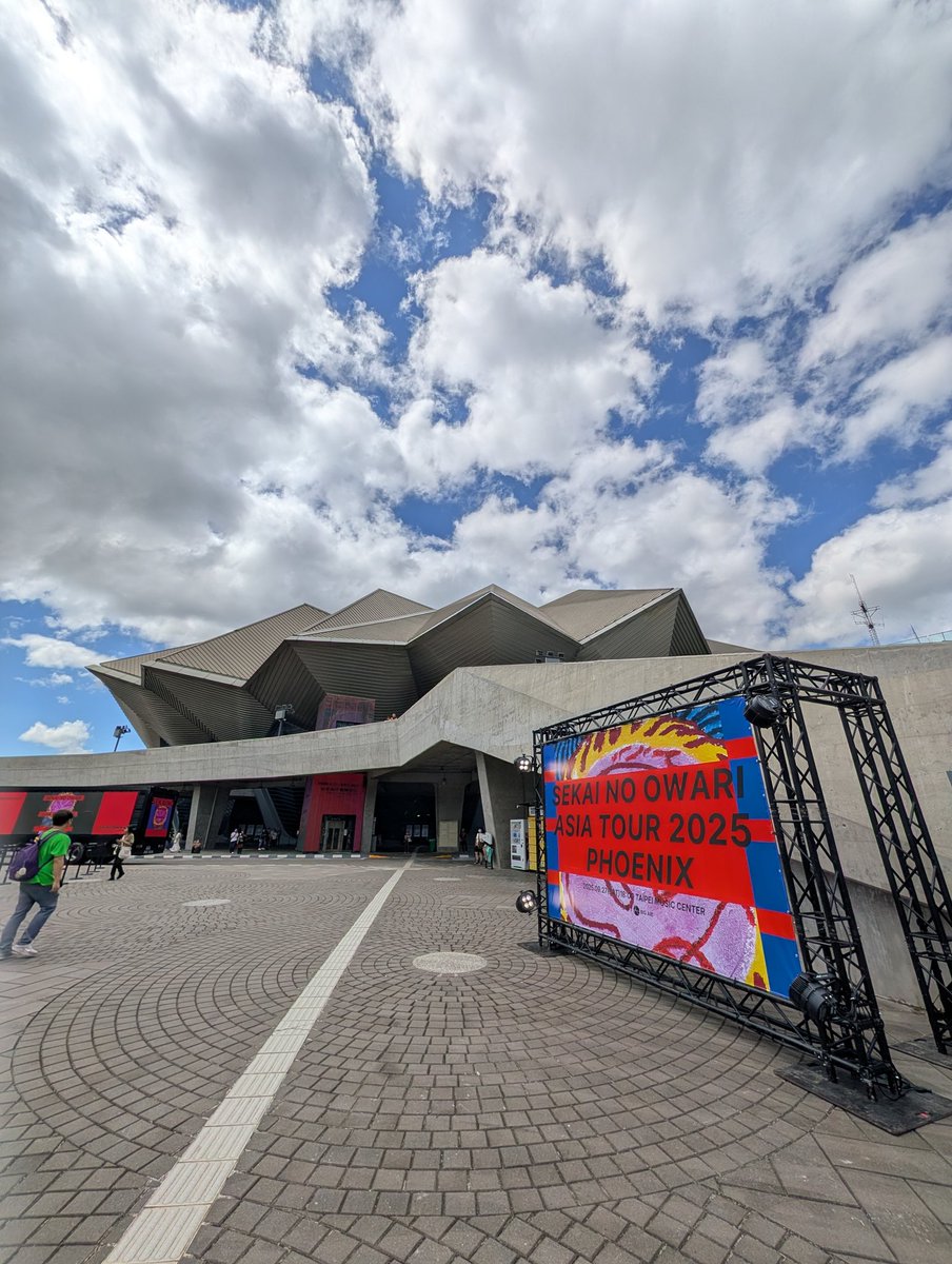 owari_panpan's tweet photo. Phoenix台北公演。とんでもなかった
こんなセトリのライブがあっていいのか？会場で見るとそう感じる2時間
#Phoenixネタバレ https://t.co/P590V5ZPmB