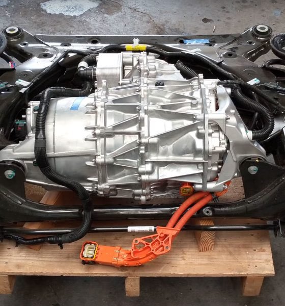 90% weniger bewegliche Teile bedeuten
90% weniger Verschleiß bedeuten
90% weniger Wartungskosten bedeuten 
90% seltener Ausfälle bedeuten 
90% mehr Geld für die Urlaubskasse. 

Einfach nur weil man Tesla fährt.