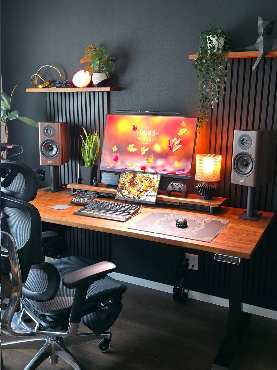 #desksetup
#縦構図で切り取る私だけの空間