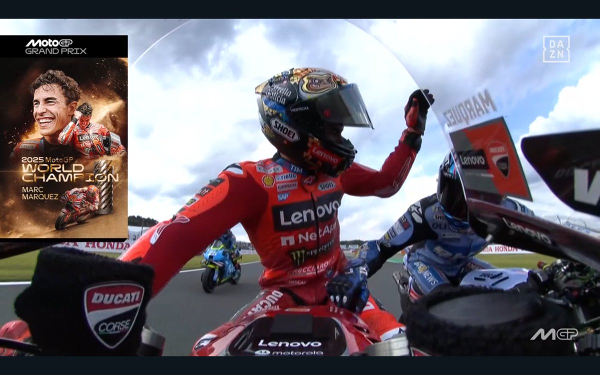 fernischumi's tweet photo. 9 veces Campeón del Mundo de motociclismo. Lo peleó como nadie, lo sufrió como sólo él sabe durante años, Chapó Marc Márquez! #MotoGP https://t.co/j70OAXACEd