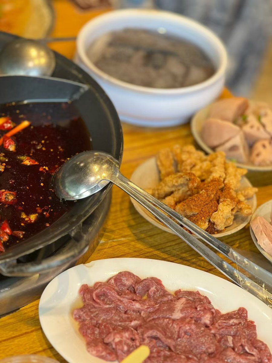 Alice166166's tweet image. 下雨天适合吃火锅😋